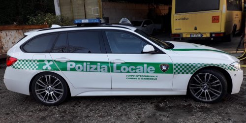 Un nuovo veicolo a disposizione del corpo di Polizia Locale: affidato dall'autorità giudiziaria e allestito dal Comune